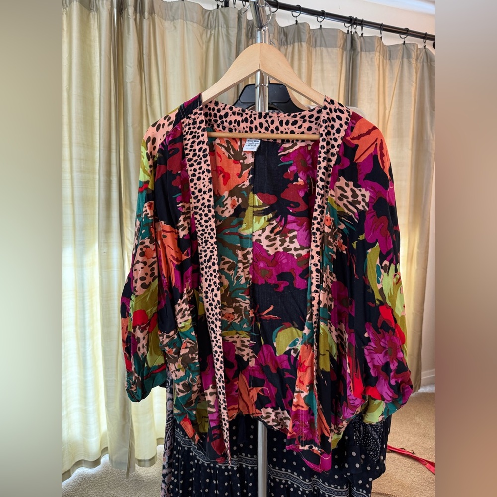 Anna & Ava Leopard Print Kimono